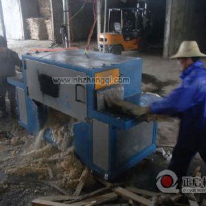 海南島鋸橡膠木-15高方木機(jī)加工現(xiàn)場